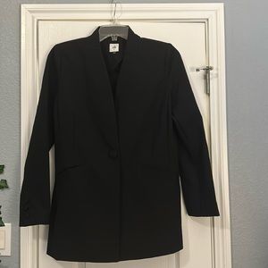 Beautiful CAbi dinner jacket in Size 8